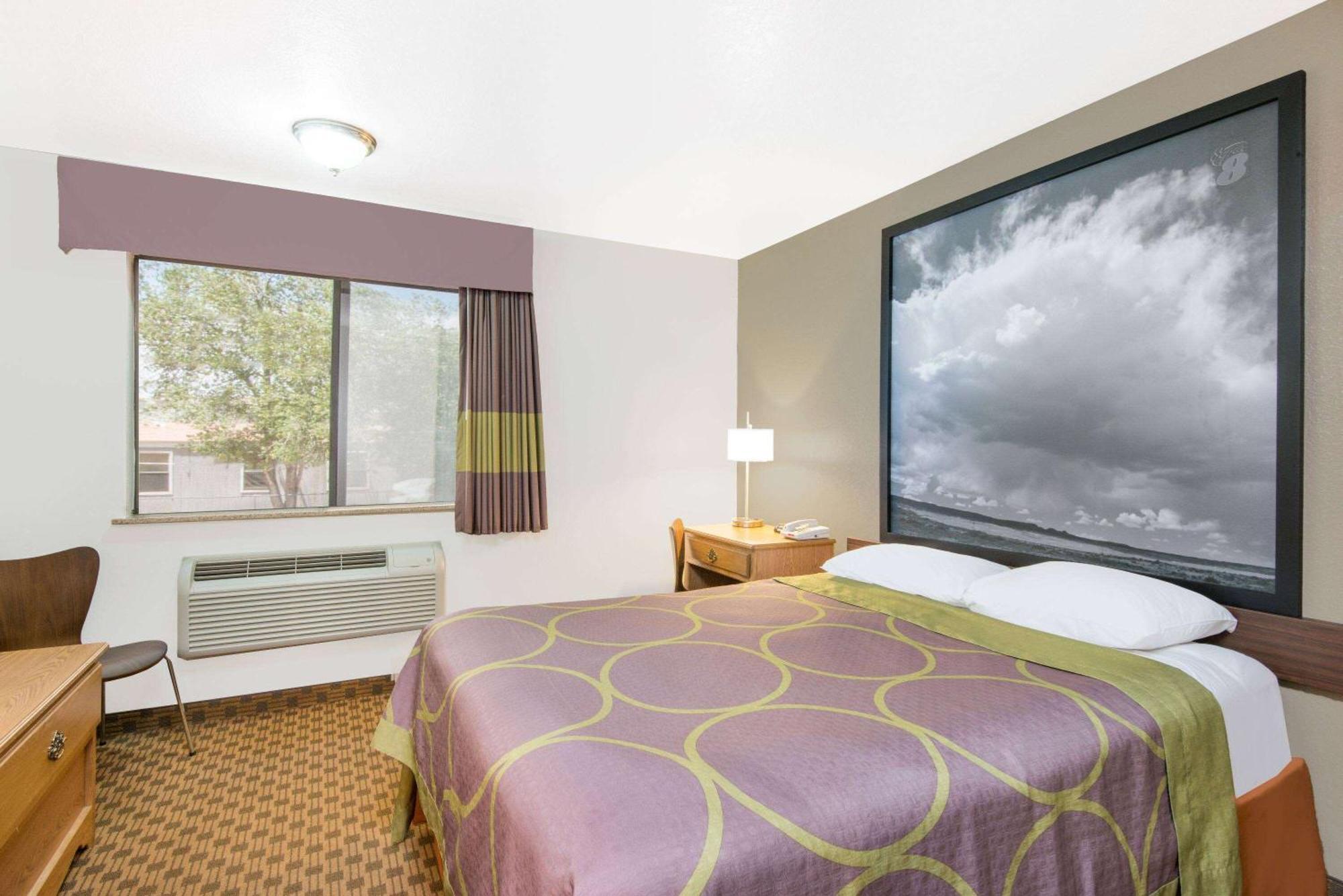 Hotel Super 8 By Wyndham Santa Rosa Extérieur photo