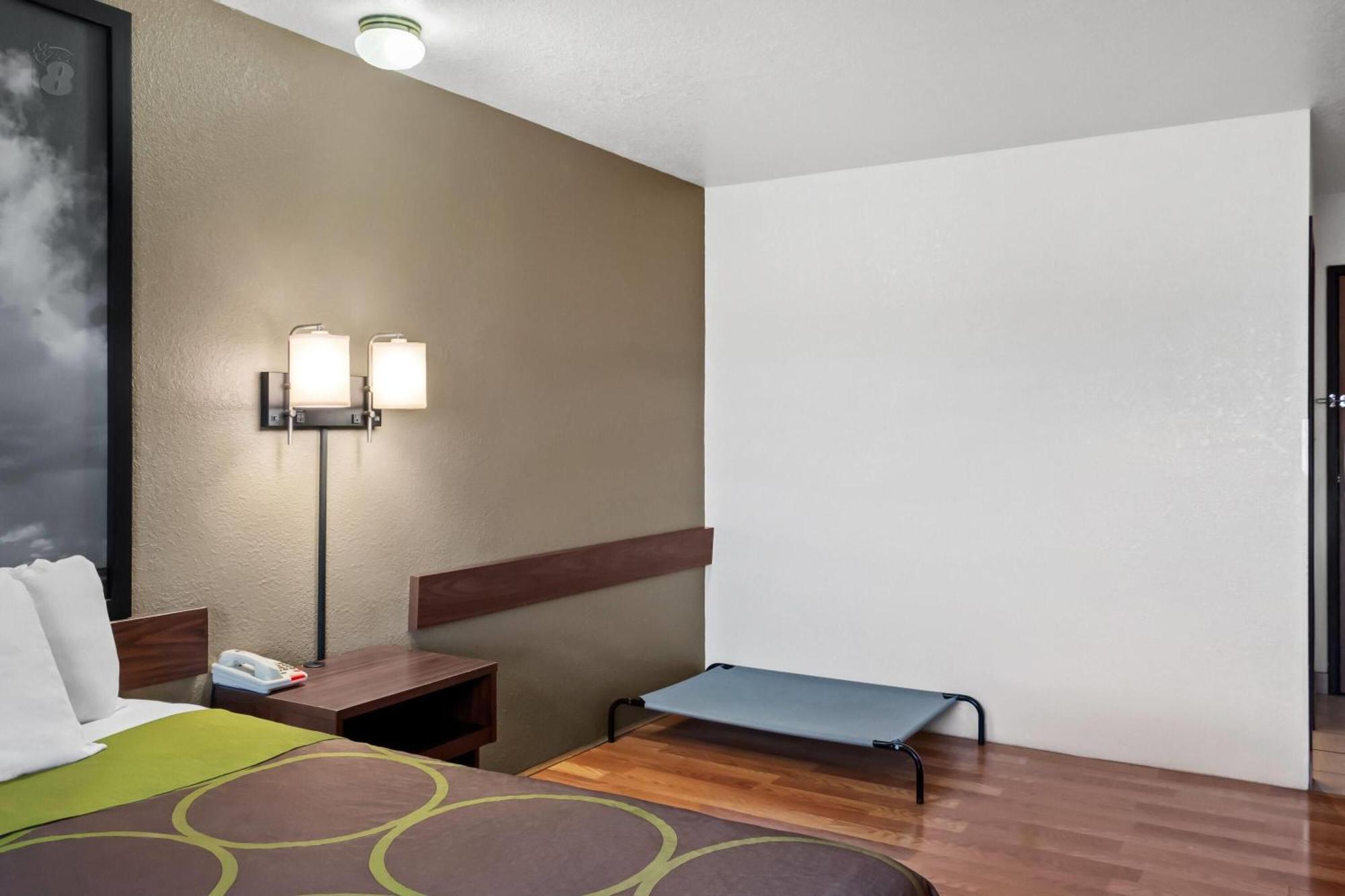 Hotel Super 8 By Wyndham Santa Rosa Extérieur photo
