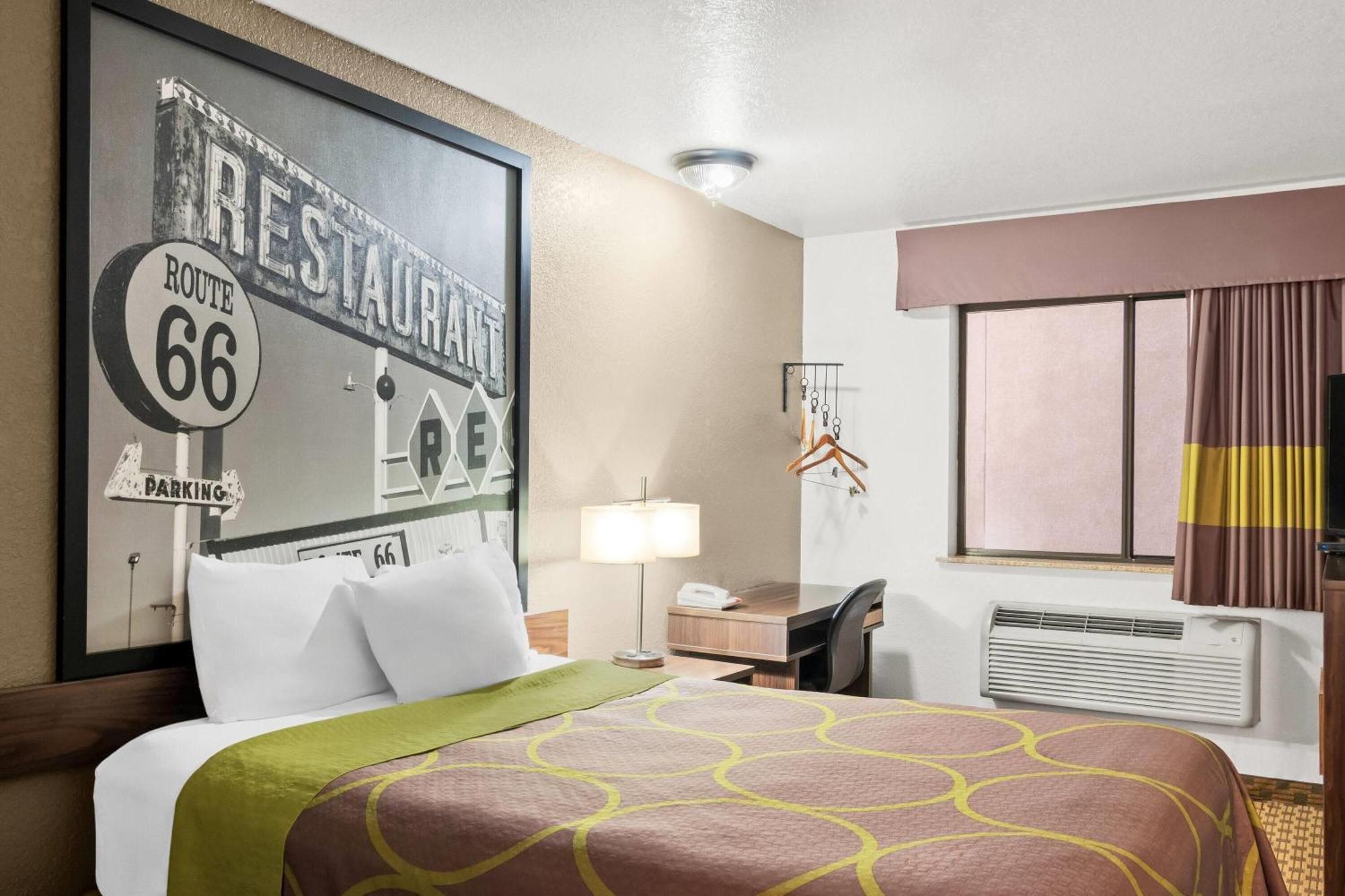 Hotel Super 8 By Wyndham Santa Rosa Extérieur photo